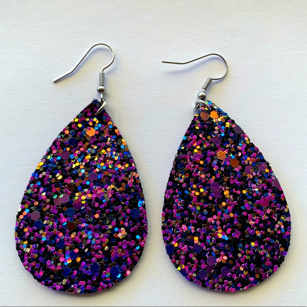 ‼️5/$20 Faux Leather Dangle earrings